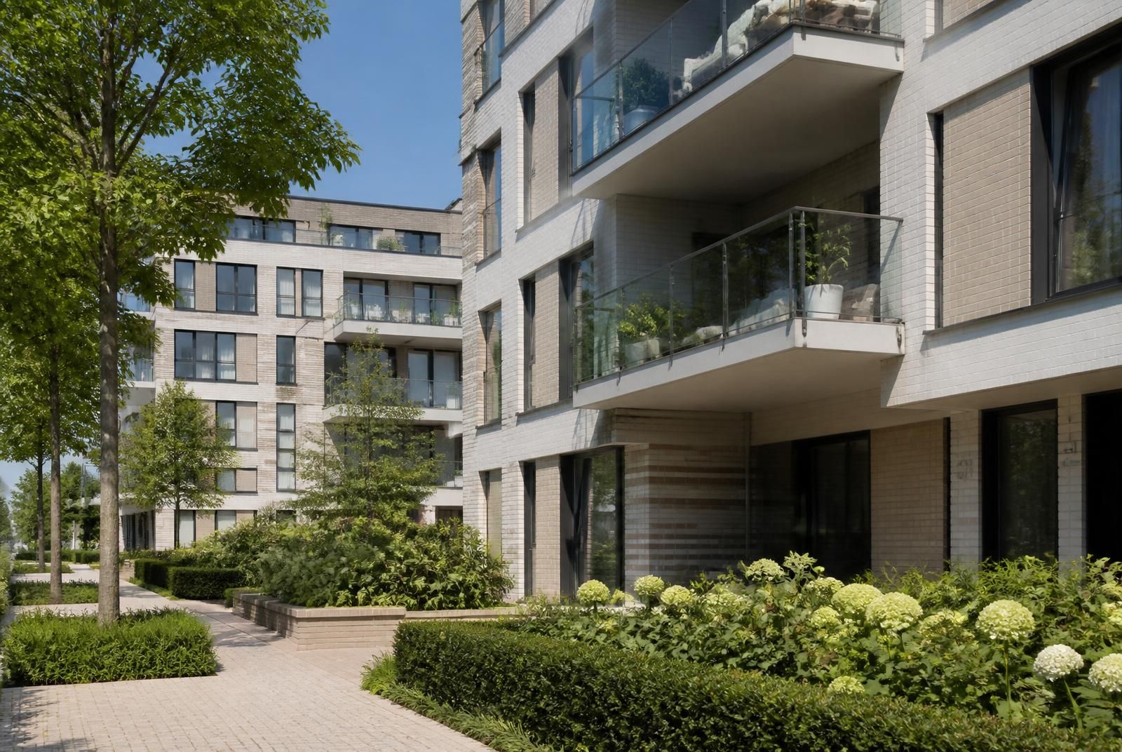Moderne Wohnimmobilie – Sinnbild für die Objekte, die WNUK Hausmeisterservice betreut